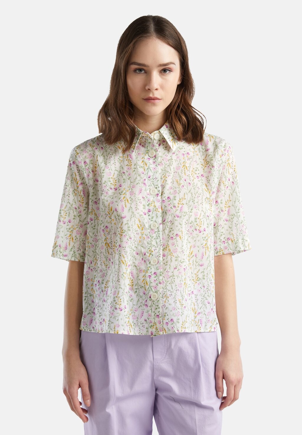 

Блузка-рубашка SHORT SLEEVE PATTERNED United Colors of Benetton, цвет white