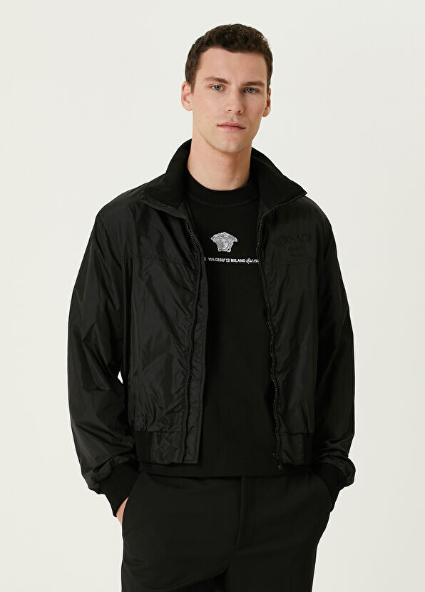 

Пальто с вышитым логотипом Versace, черный