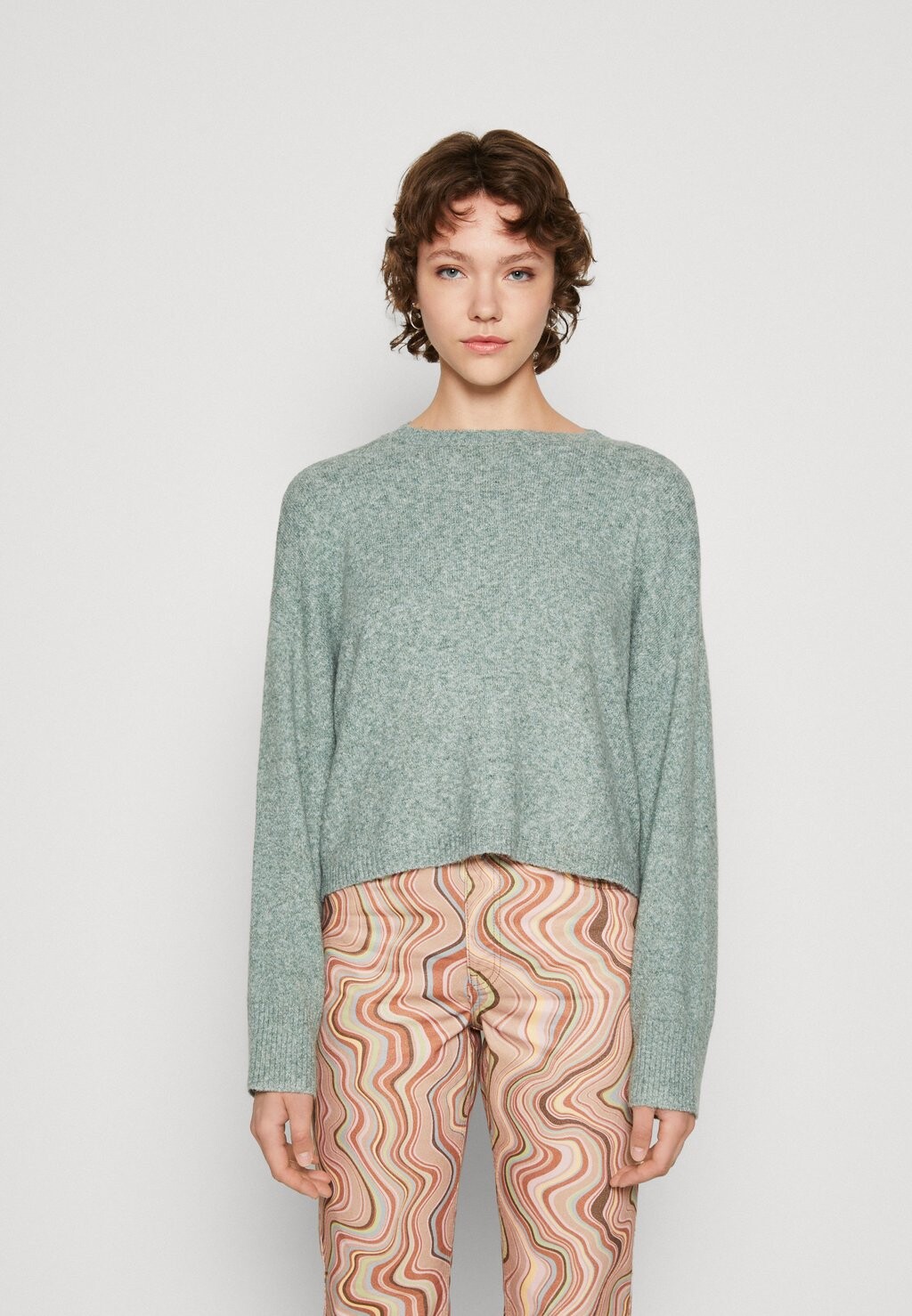 

Трикотаж пойнт Vero Moda VMDOFWOOL BOXY, цвет dark forest melange