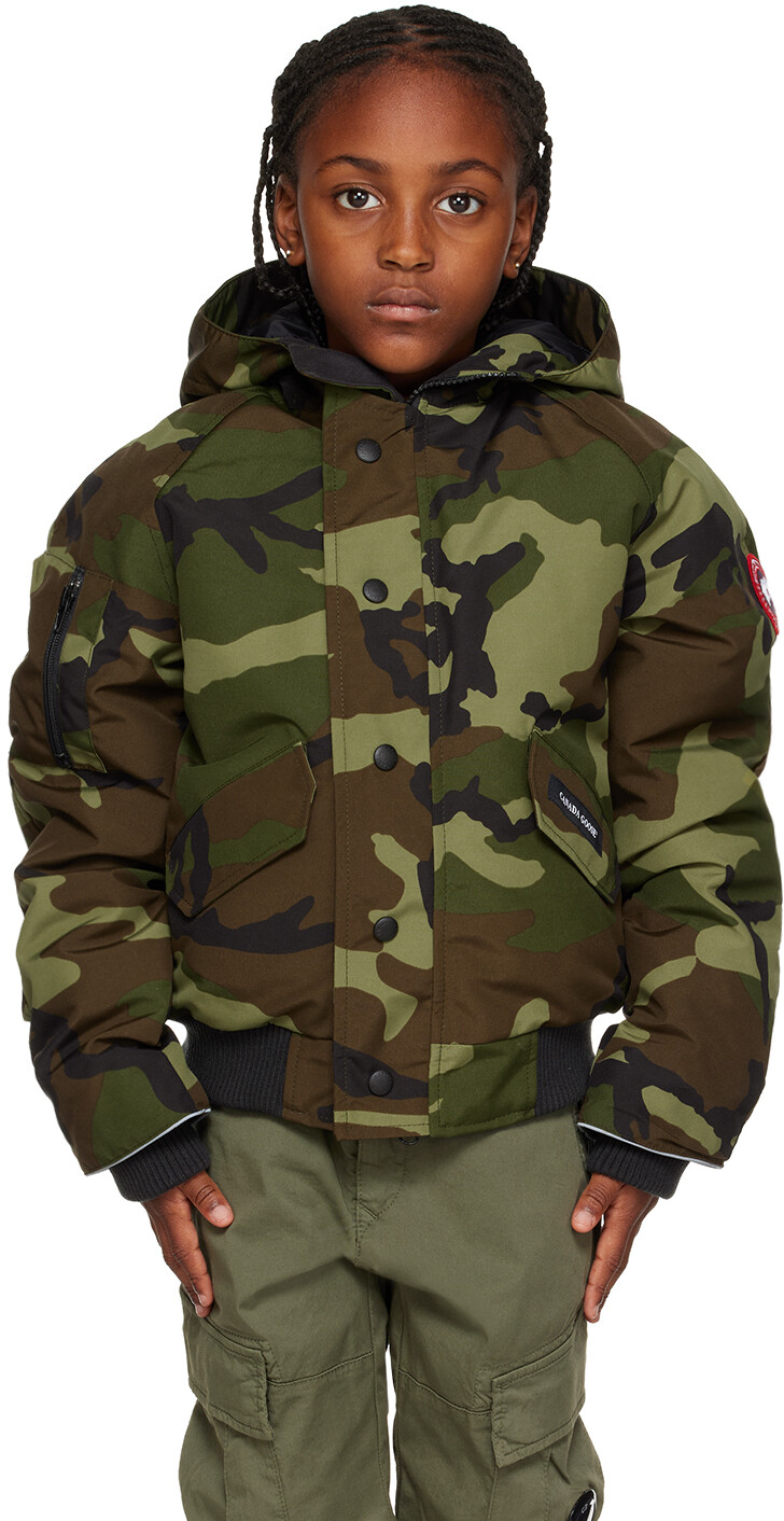 

Детский пуховик цвета хаки Canada Goose Kids