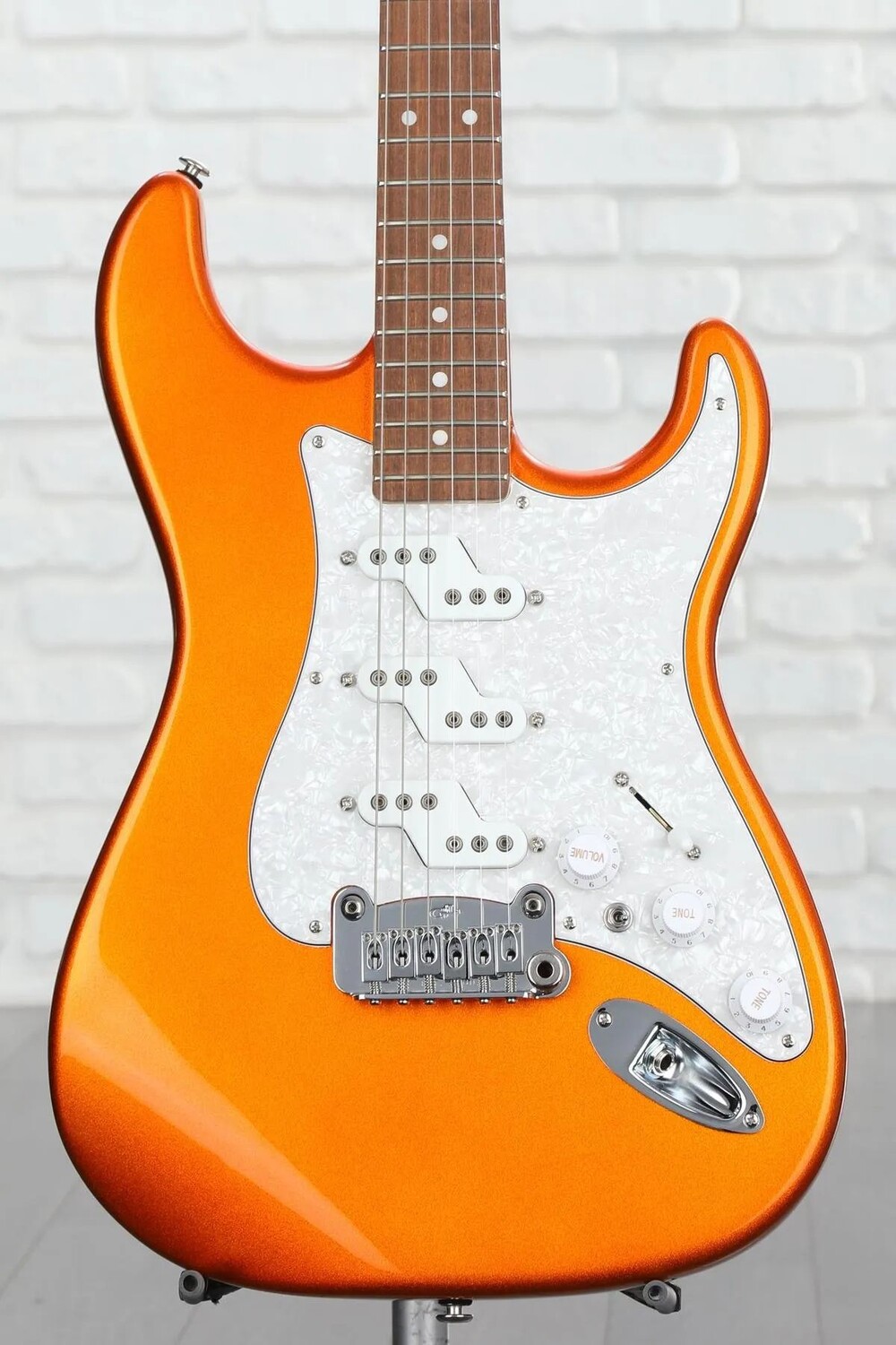 

Электрогитара G&L Fullerton Deluxe Comanche — мандариновый металлик