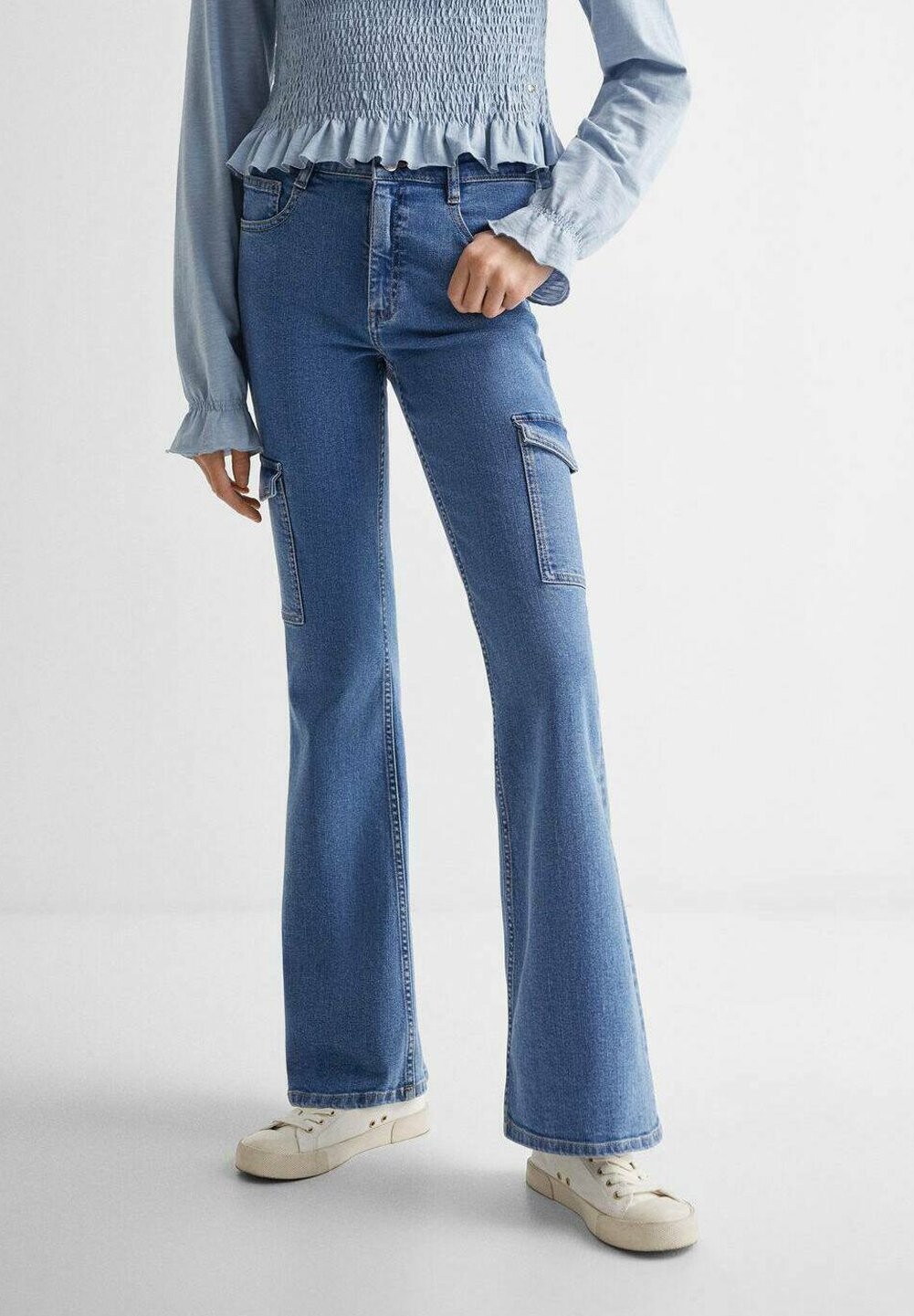 

Джинсы расклешенные Cargofl Mango, цвет medium blue