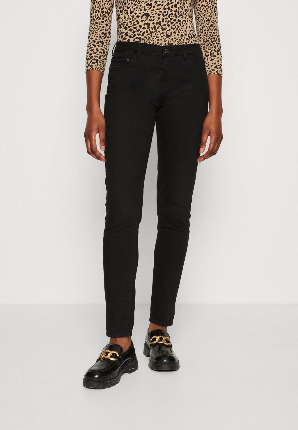 

Брюки edc by Esprit, черный