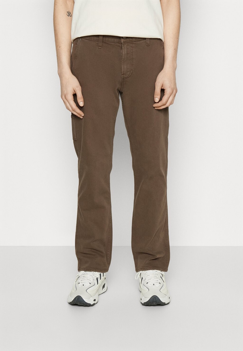 

Джинсы свободного кроя Hollister Co.