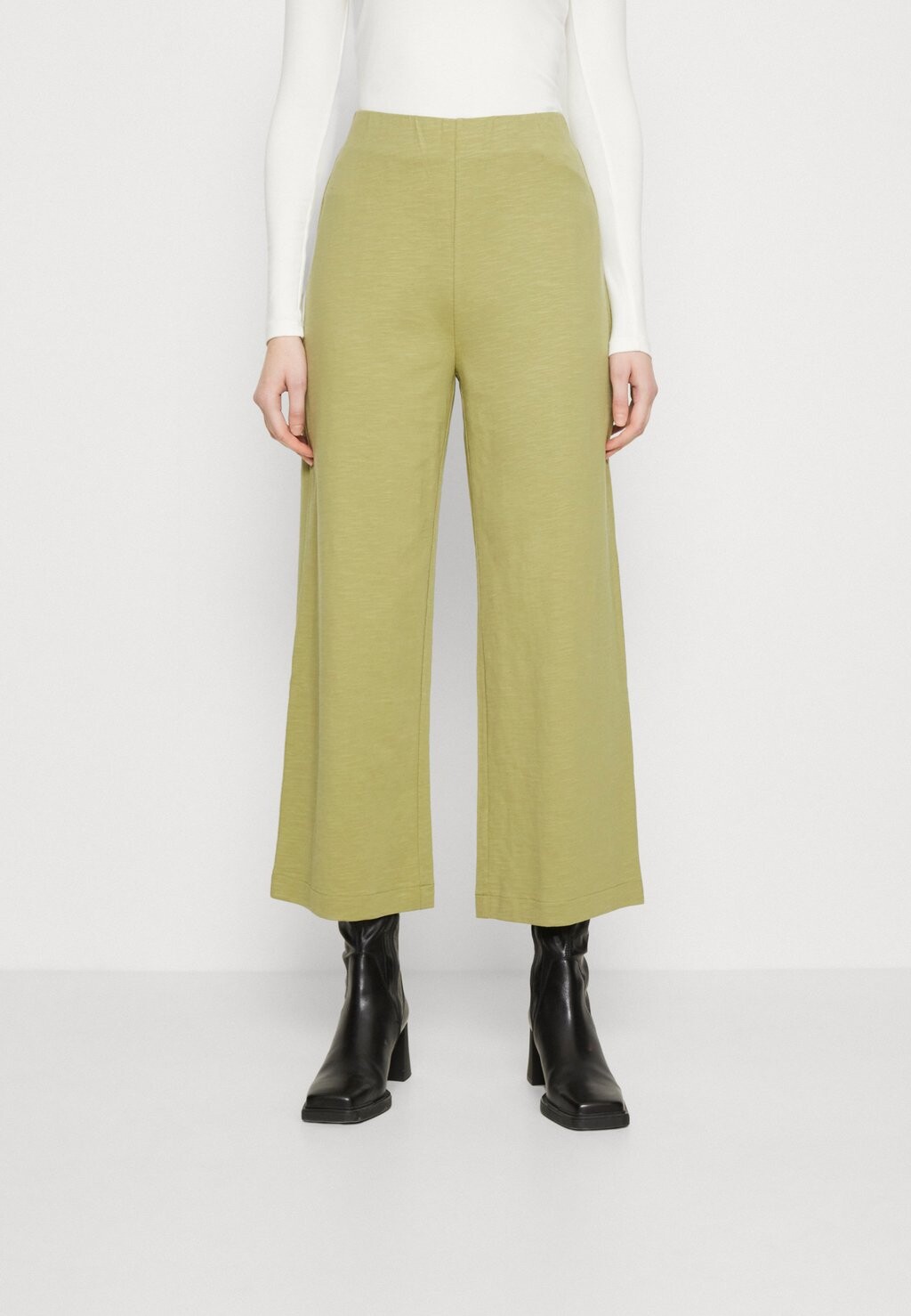 

Брюки edc by Esprit, Зеленый