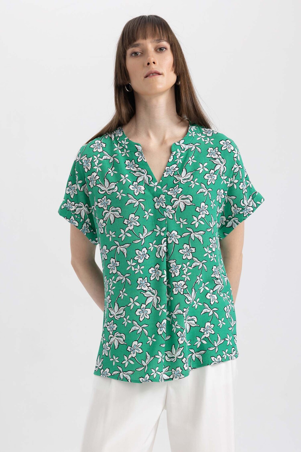 

Блуза DeFacto Kurzarm REGULAR FIT, зеленый