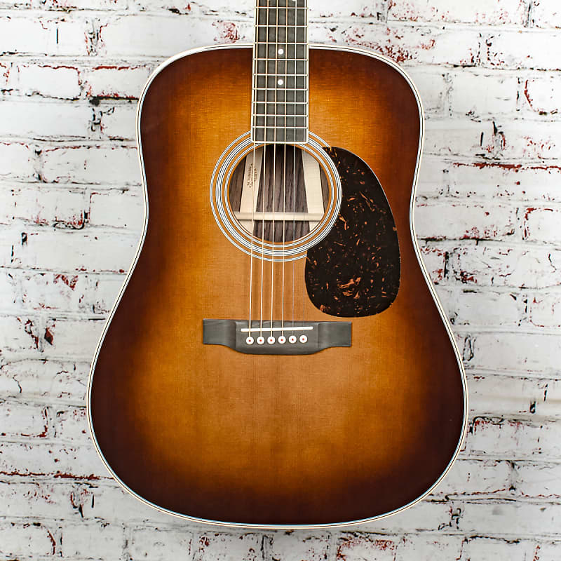 

Акустическая гитара Martin - D-35 - Dreadnought Acoustic Guitar - Ambertone - w/ Hardshell Case - x1158