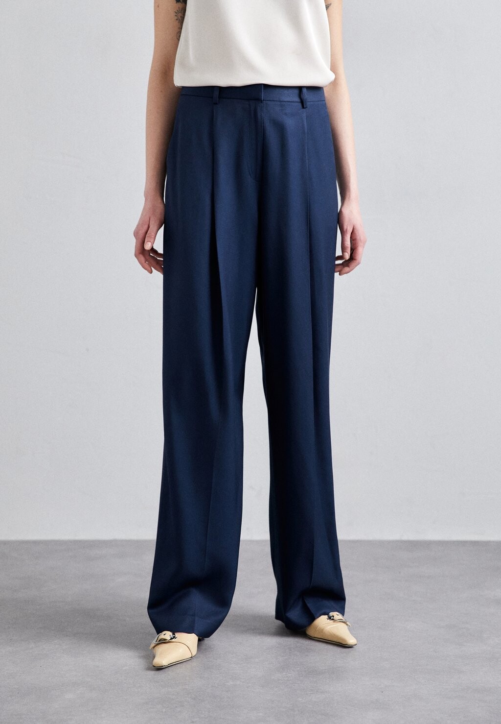 

Брюки SINGLE PANT Theory, цвет nocturne navy