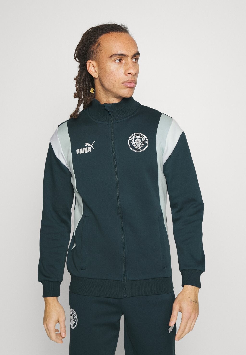 

Спортивная куртка Puma