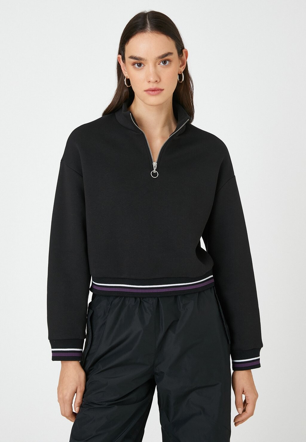 

Толстовка CROP HALF ZIPPER HIGH NECK STRIPE DETAIL Koton, цвет black
