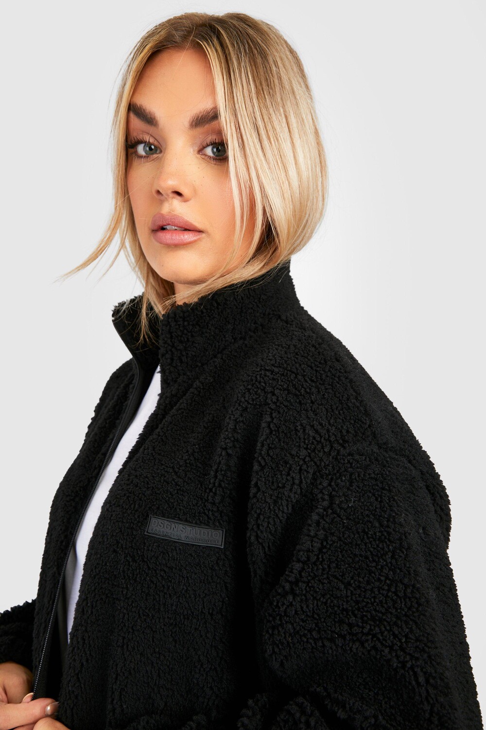 

Резиновый знак plus premium borg на молнии свитер Boohoo, черный