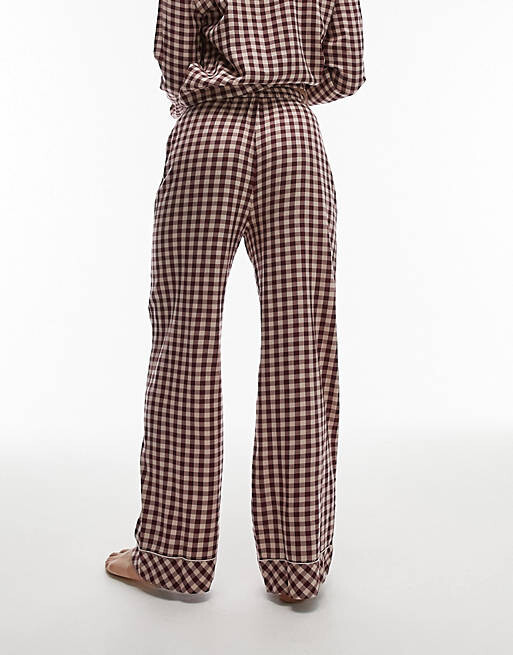 

Бордовый пижамный комплект из рубашки и брюк в клетку Topshop Tall с маской для глаз и подарочным пакетом