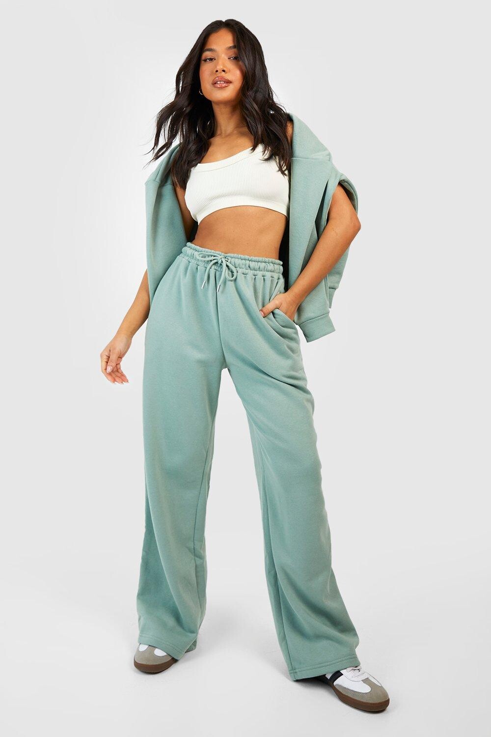 

Маленькие широкие джоггеры Boohoo, шалфей