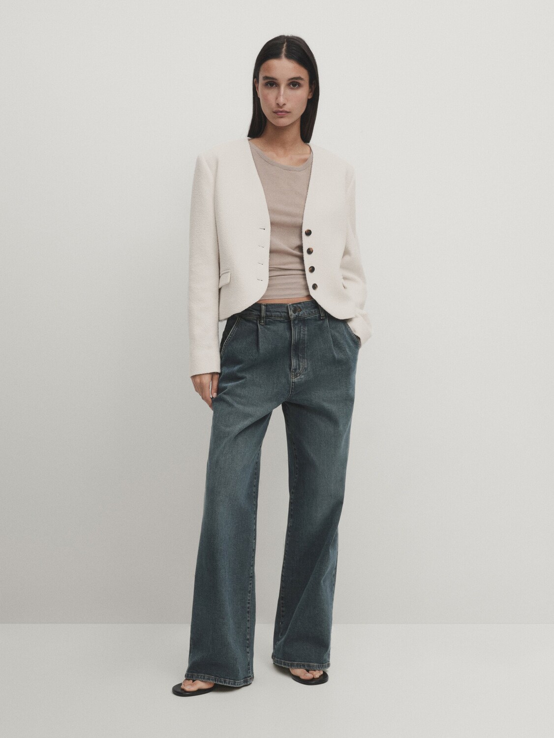 

Короткая куртка с мягкими плечами Massimo Dutti, бежевый