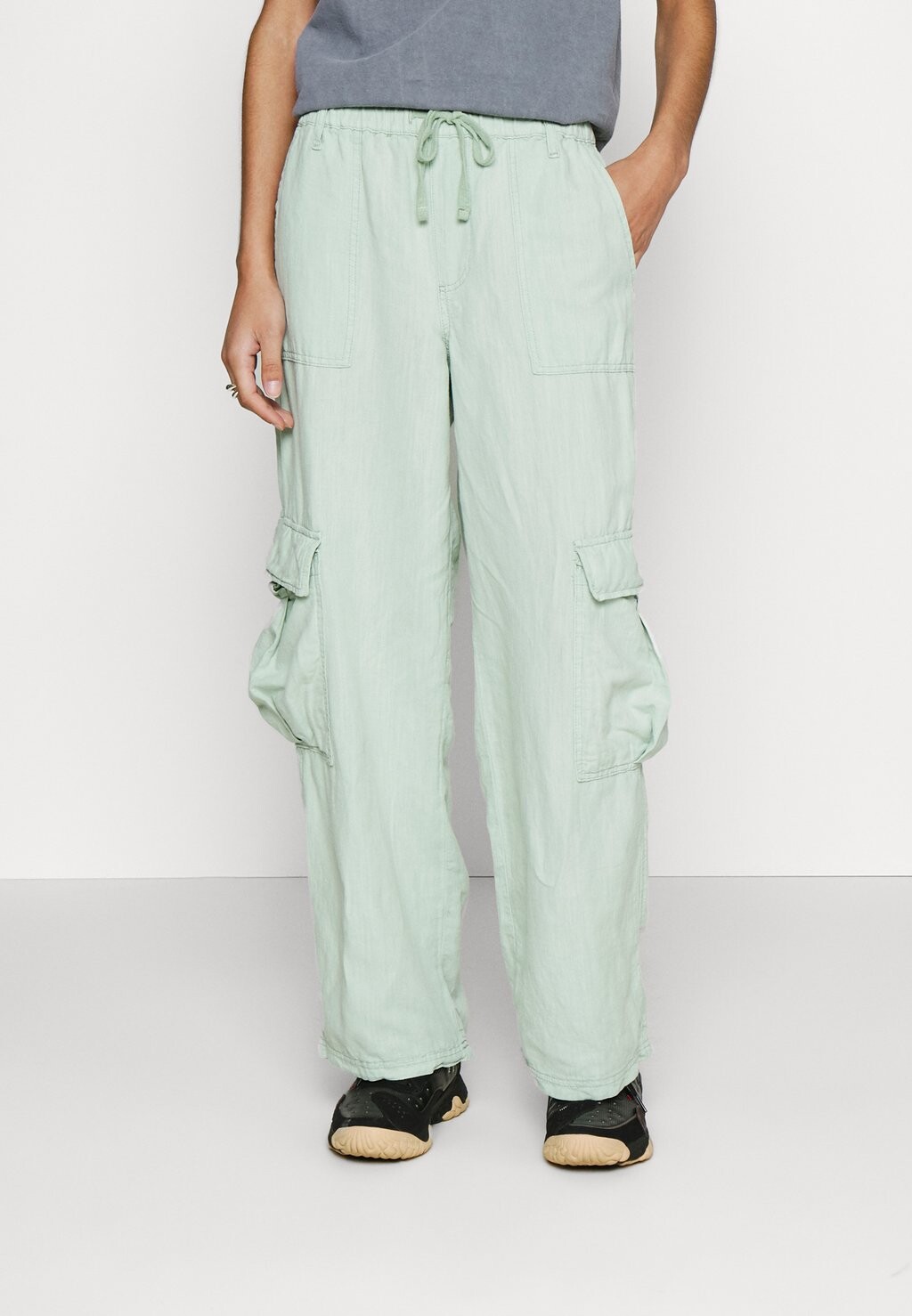 

Брюки BDG Urban Outfitters, Серый