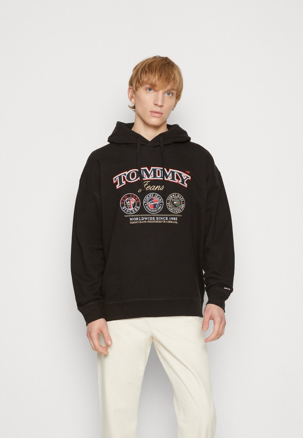 

Толстовка Tommy Jeans, черный