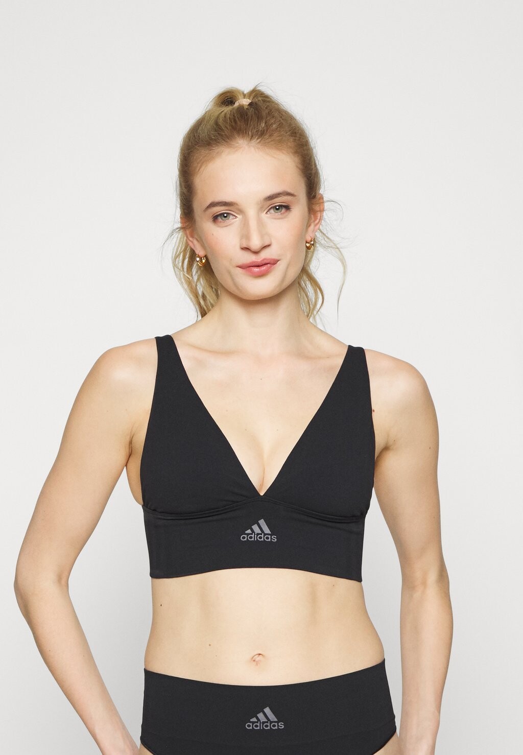 

Бюстье Adidas, черный