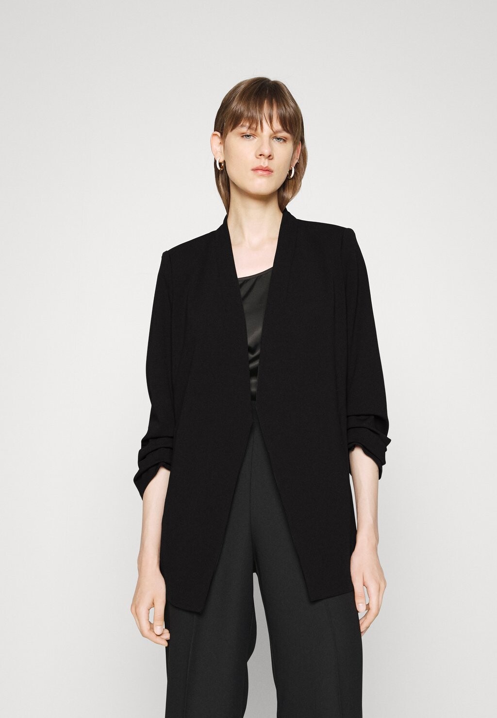 

Короткое пальто DKNY, черный