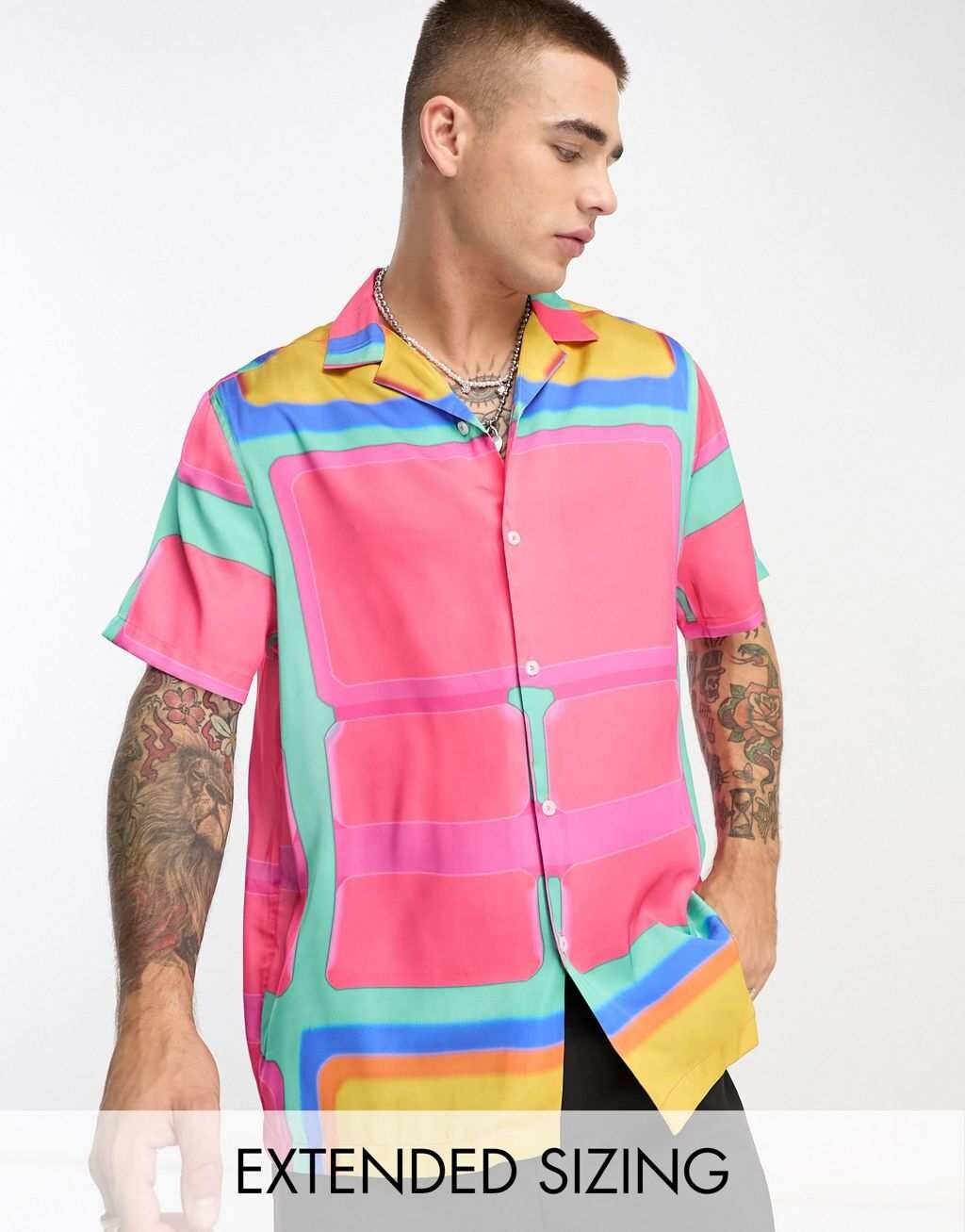 

Свободная атласная рубашка с абстрактным кубическим принтом ASOS DESIGN Revere