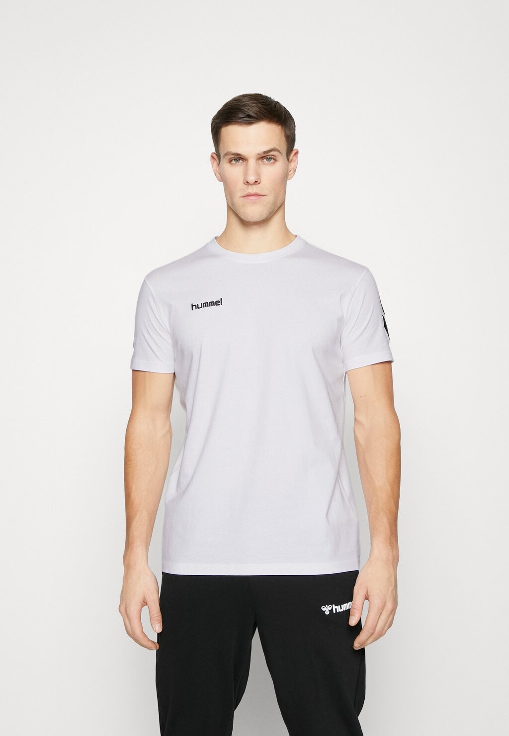 

Футболка Hummel