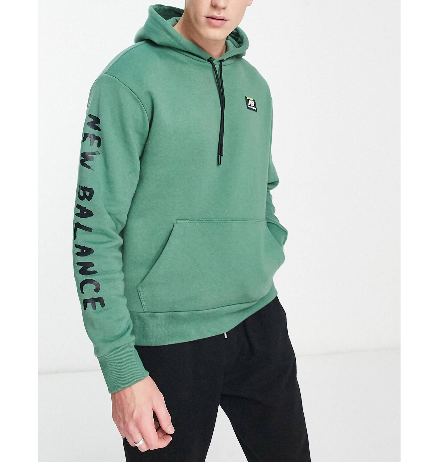 

Худи цвета хаки New Balance All Terrain