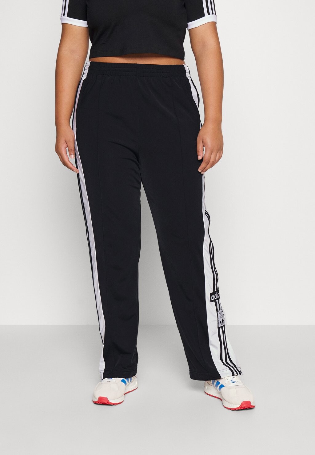 

Спортивные брюки adidas Originals, черный