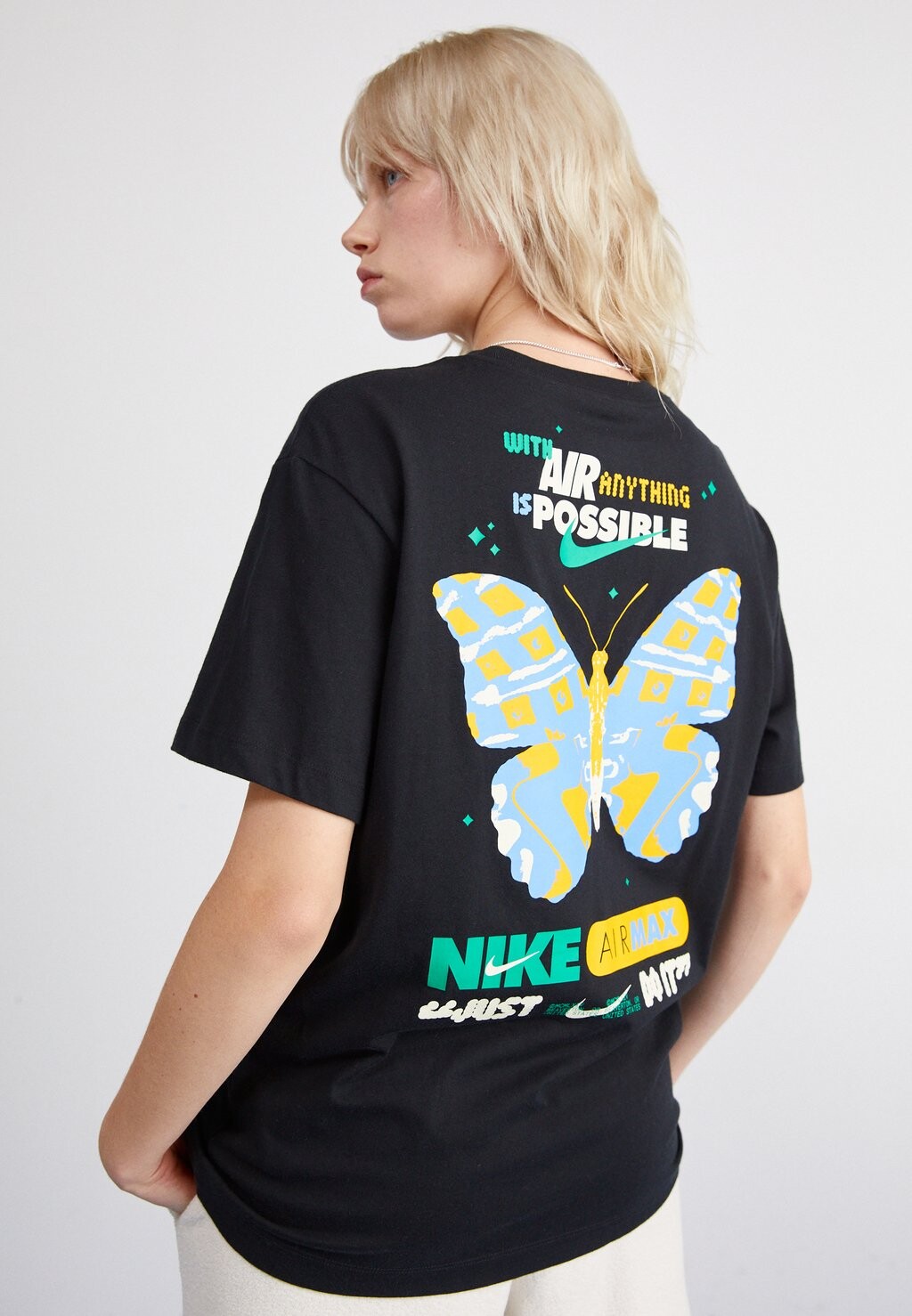 

Футболка с принтом TEE Nike Sportswear, цвет black