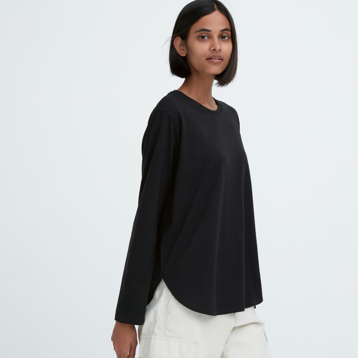 

Мягкий хлопковый лонгслив с круглым подолом Uniqlo, черный
