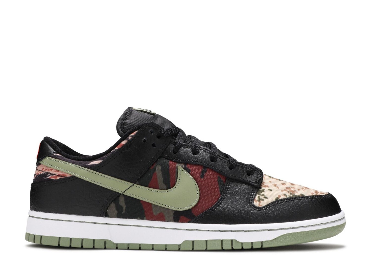 

Кроссовки Nike Dunk Low Se 'Black Multi-Camo', черный