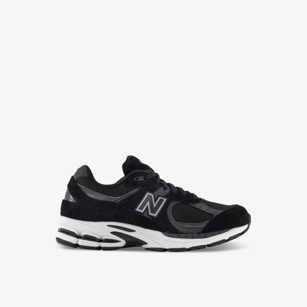 

Кроссовки 2002 года с низким берцем из замши и сетки с нашивкой-логотипом New Balance, черный