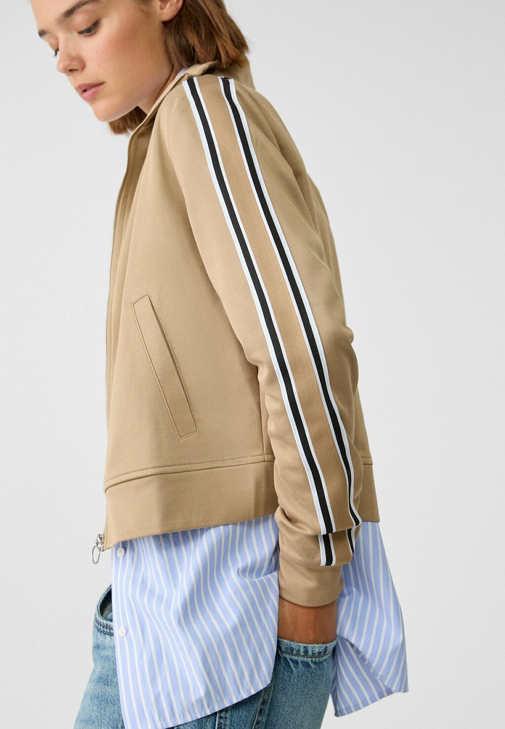 

Толстовка на молнии WITH SIDE STRIPE Stradivarius, цвет Mottled Brown