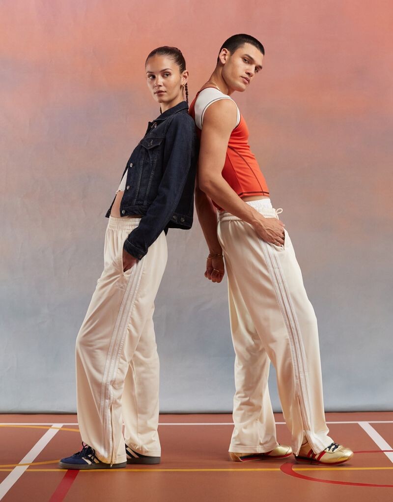 

Adidas Originals – Firebird – Спортивные штаны кремового цвета
