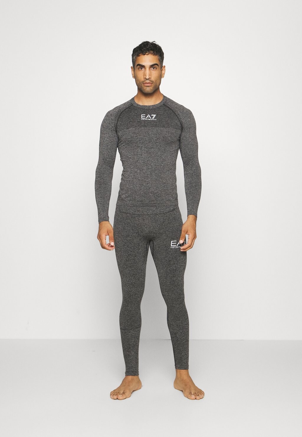 

Майка Kitzbuhel Seamless Set EA7 Emporio Armani, цвет grey melange/black