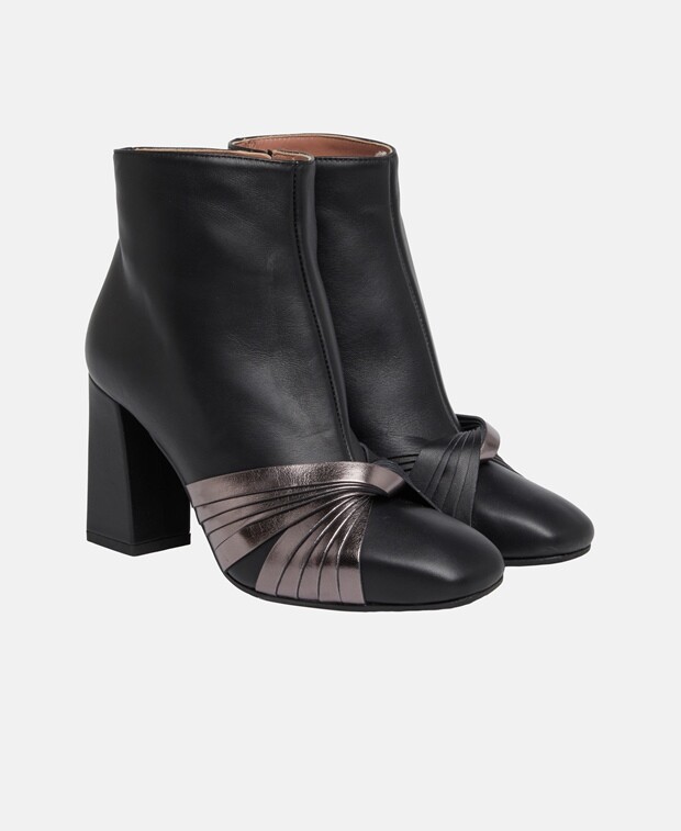 

Телячьи сапоги Pollini, черный