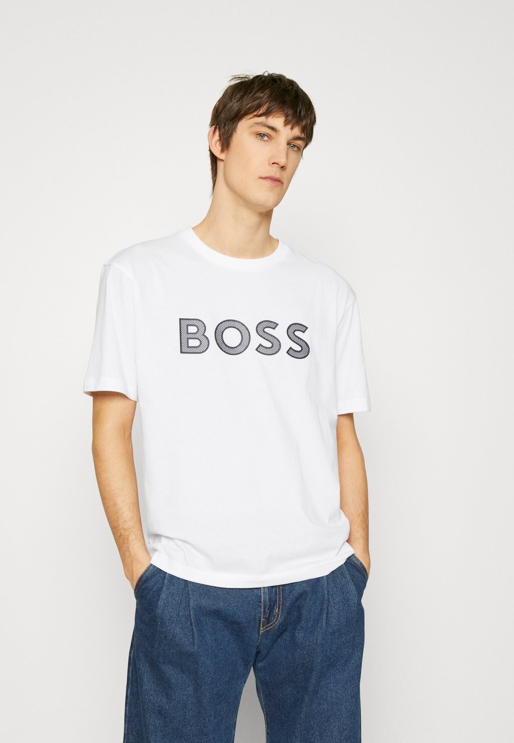 

Футболка с принтом BOSS, белый