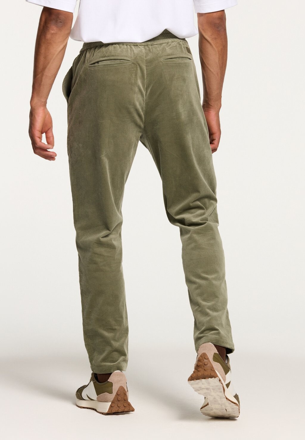 

Брюки тренировочного костюма Corduroy Rib Shiwi, равномерные зеленые