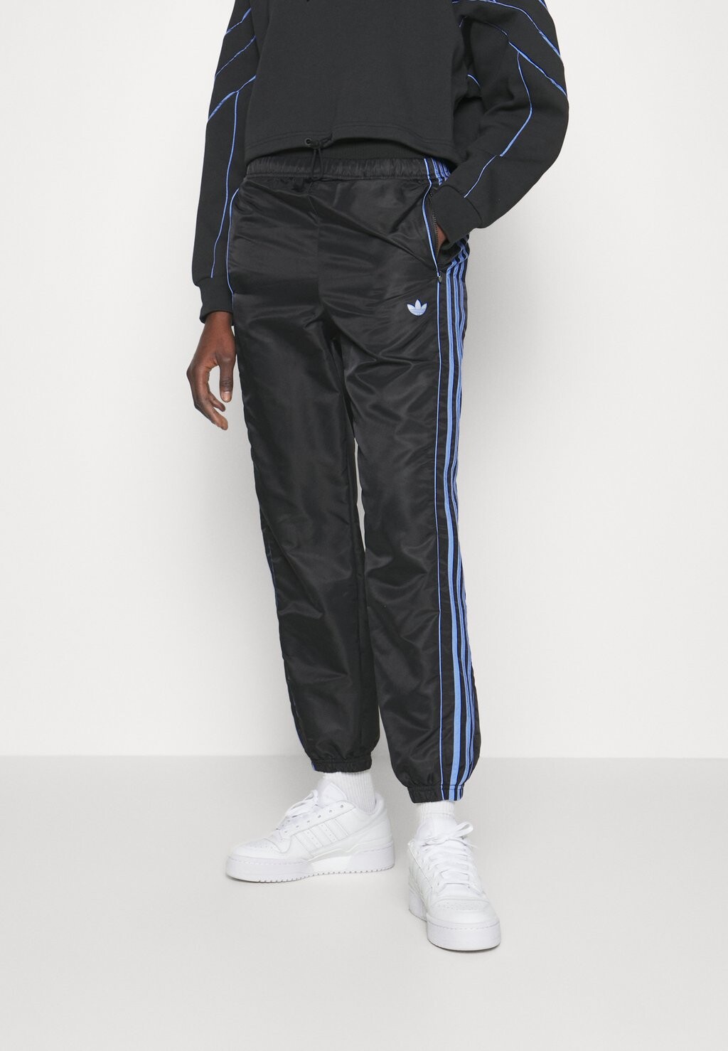 

Спортивные брюки adidas Originals, черный