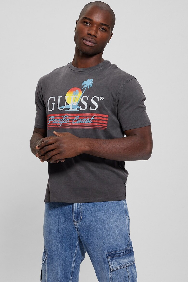 

Футболка с логотипами Guess, серый