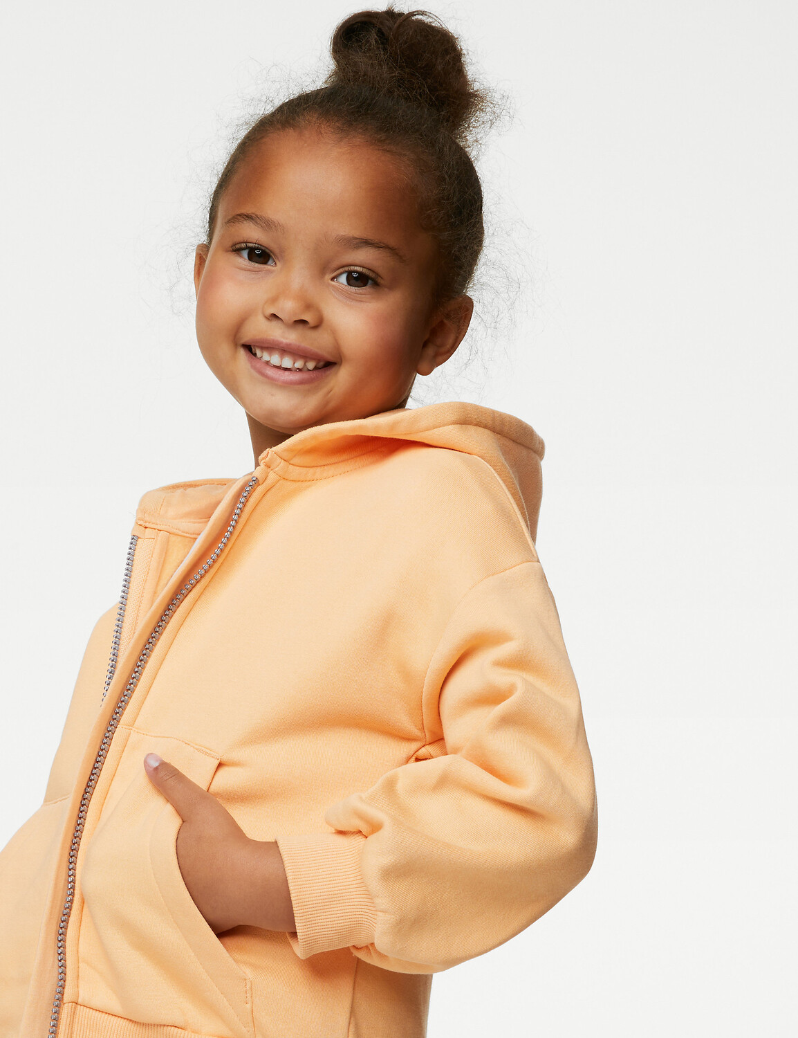 

Однотонная толстовка с богатым содержанием хлопка (2–8 лет) Marks & Spencer