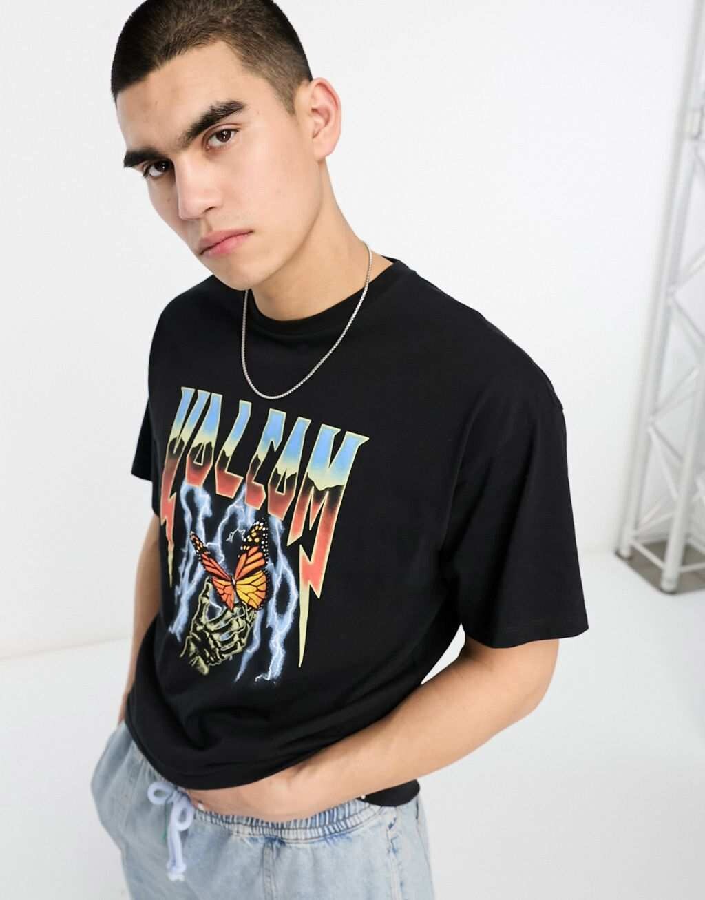 

Черная футболка с принтом Volcom Keep Thunder, Черный