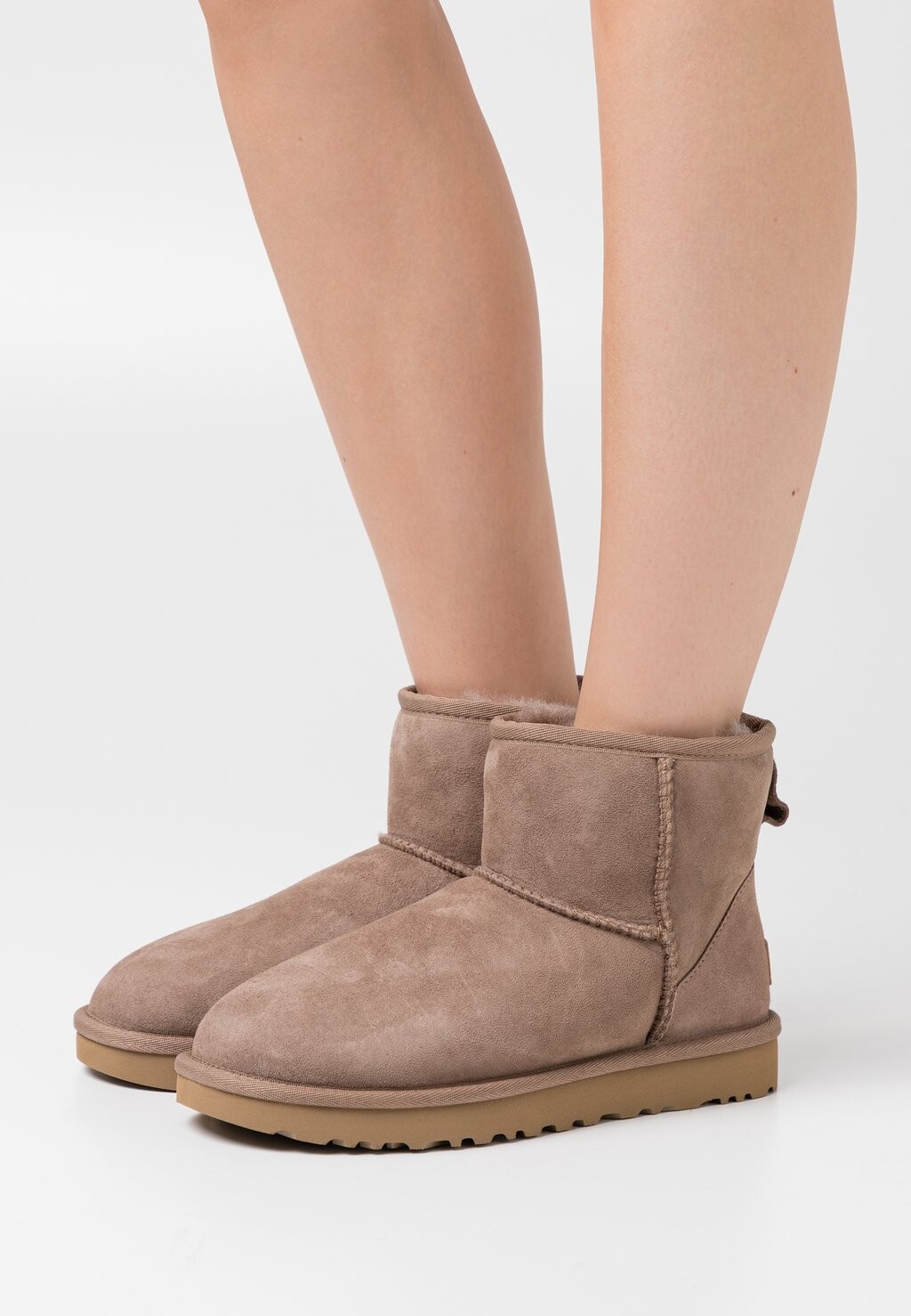 

Ботильоны CLASSIC MINI UGG, карибу