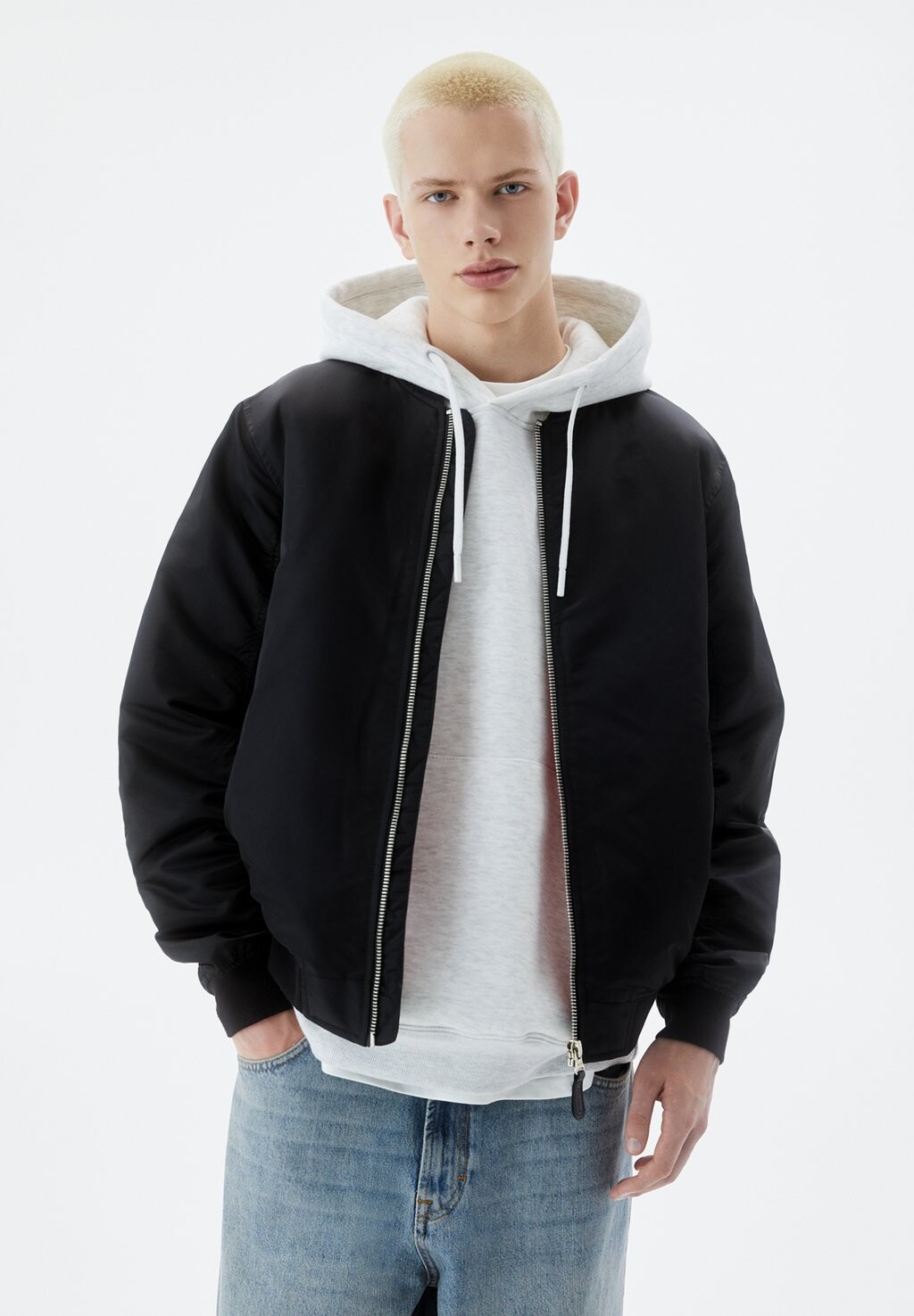 

Куртка-бомбер Basic PULL&BEAR, черный