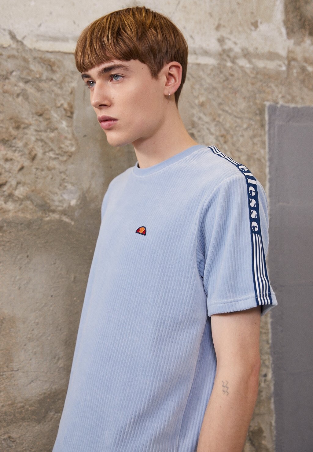 

Футболка с принтом Ellesse, светло-синий