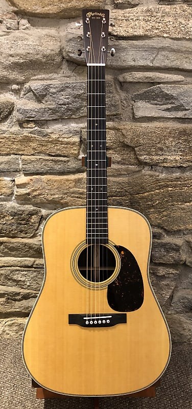 

Акустическая гитара Martin HD-28 Standard Series 2023