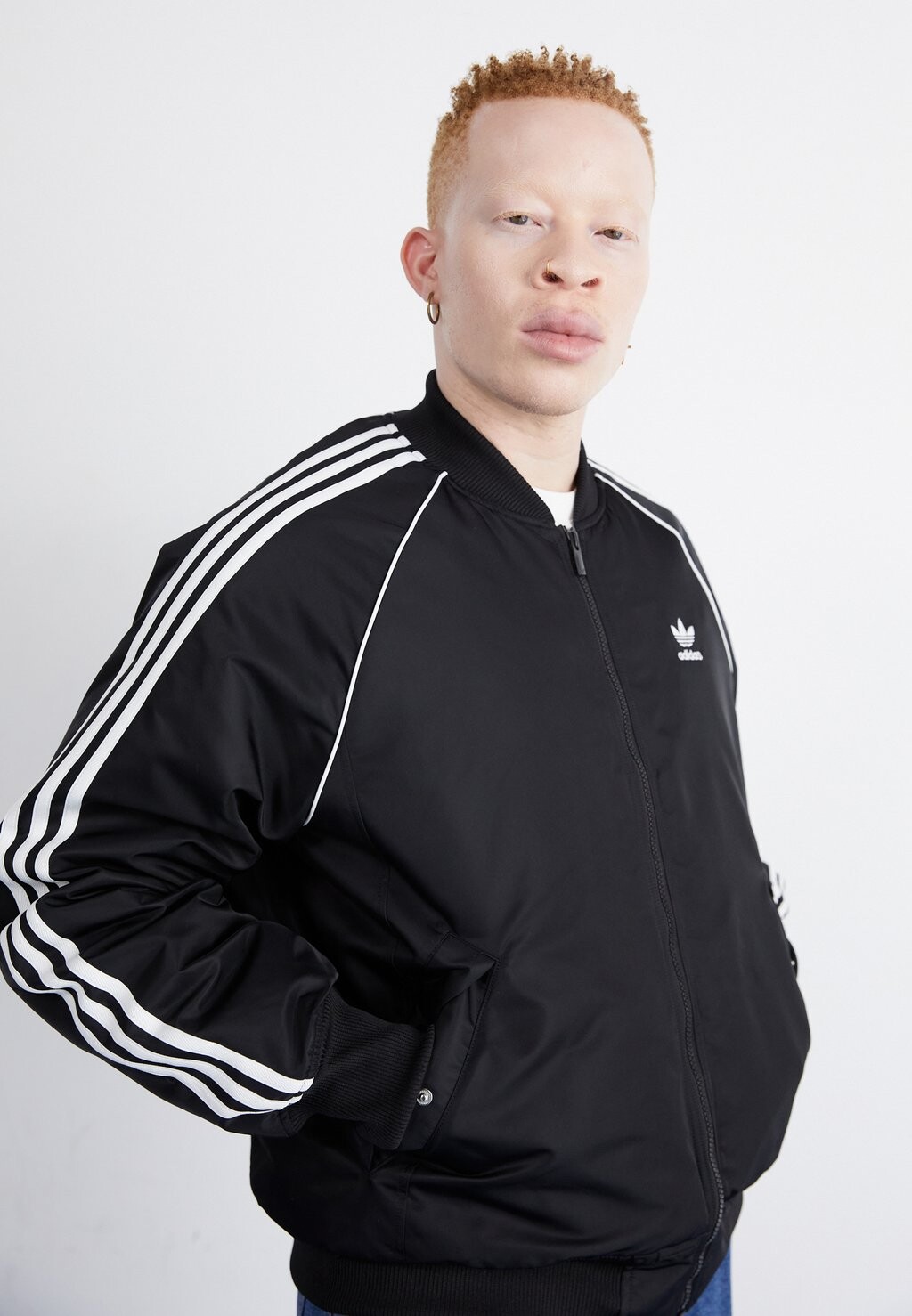 

Ветровка adidas Originals, черный