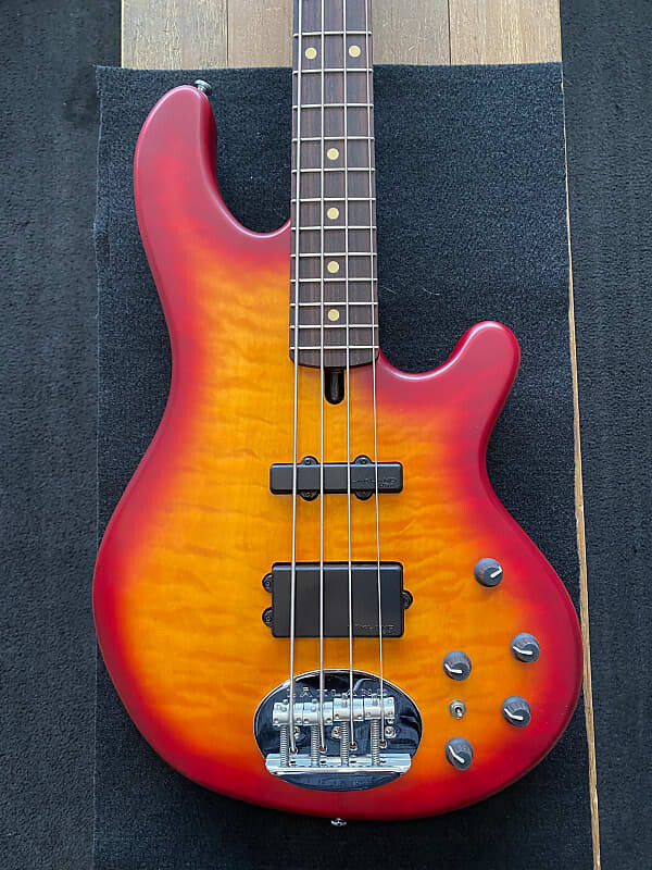 

Басс гитара Lakland Skyline 44-02 Deluxe 2022 Cherry Sunburst