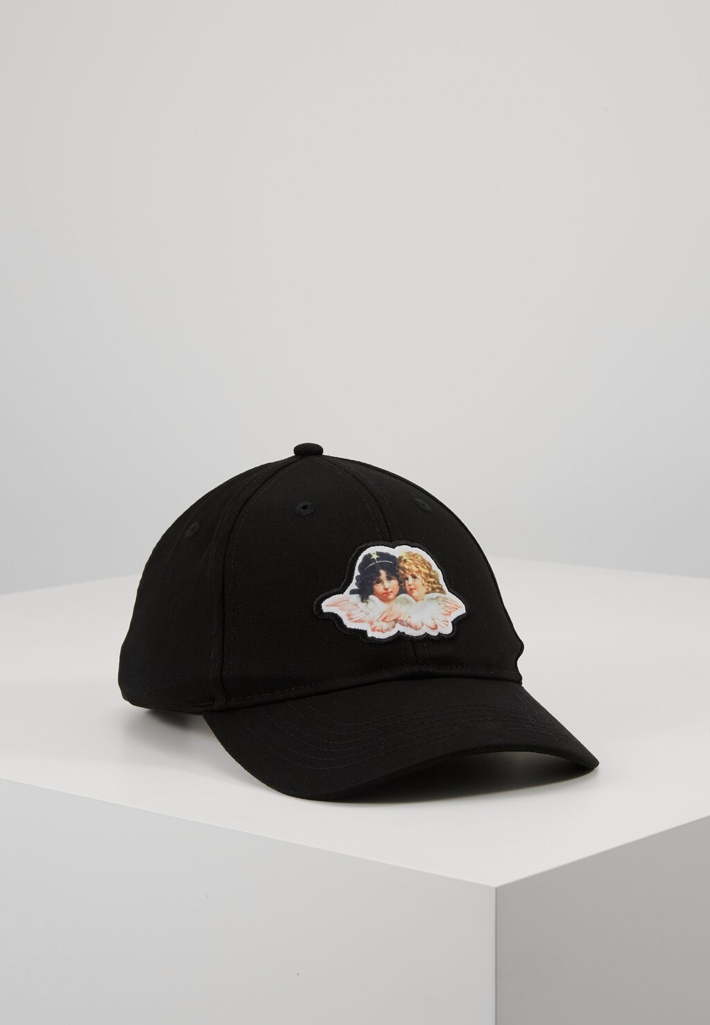 

Бейсболка Fiorucci, черный