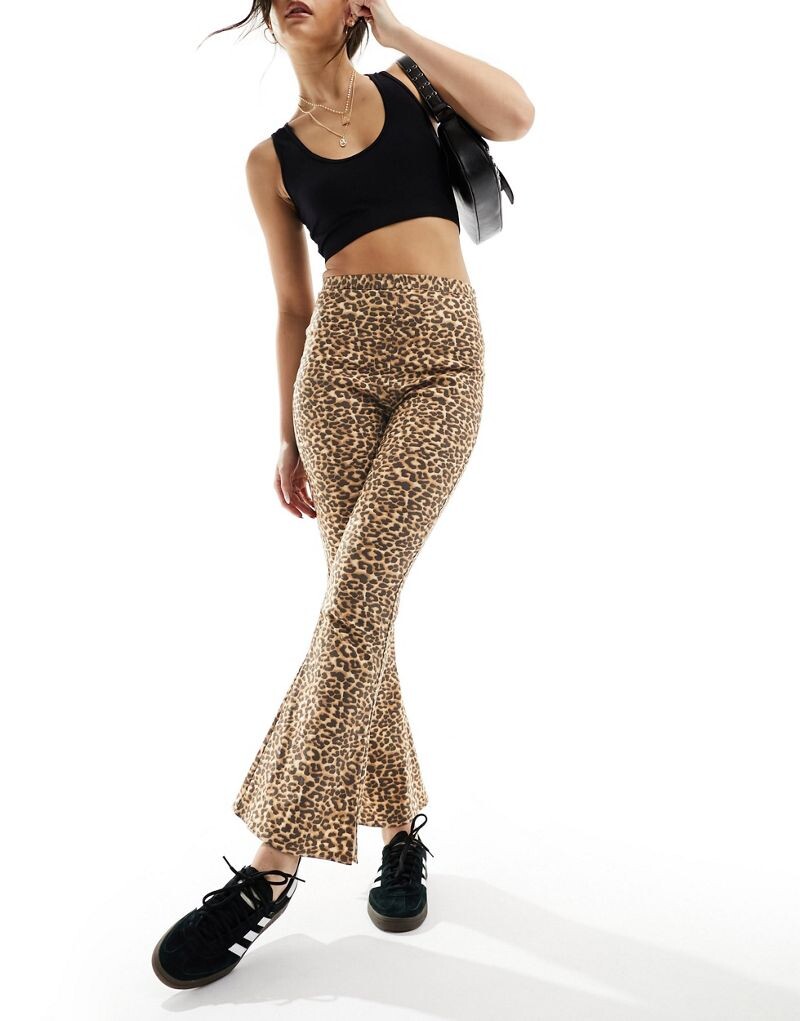 ASOS DESIGN – брюки-клеш с леопардовым принтом