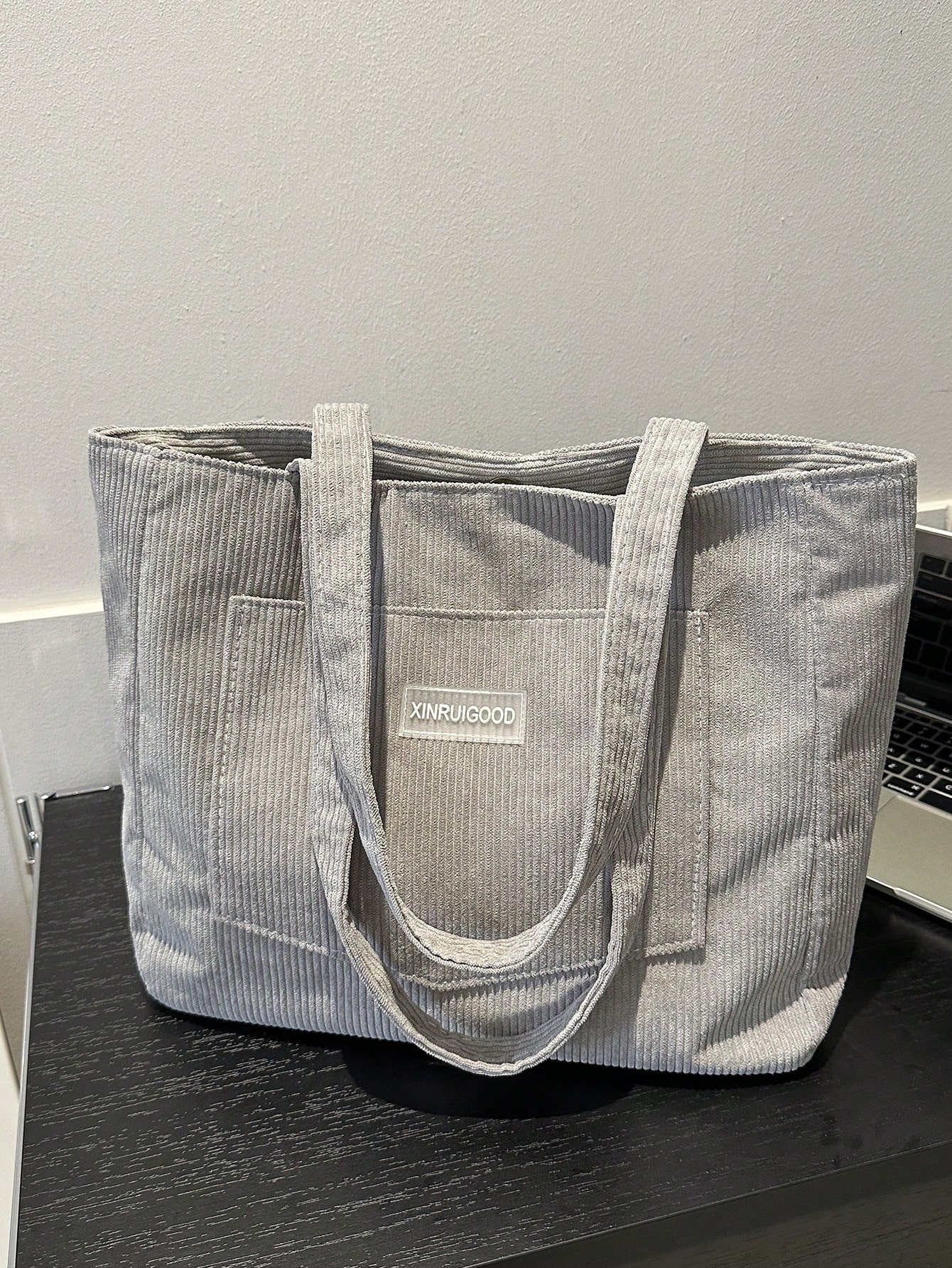 Женская большая сумка-тоут с буквенным принтом, светло-серый цена и фото