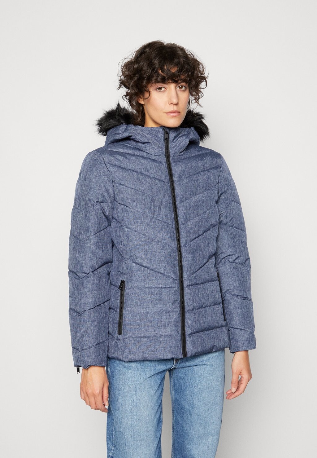 

Зимняя куртка edc by Esprit